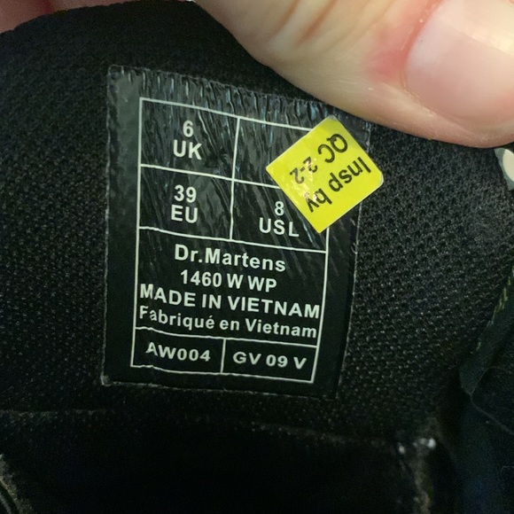 Doc Martens 1460 W WP Size 8 in Women’s - Picture 4 of 11